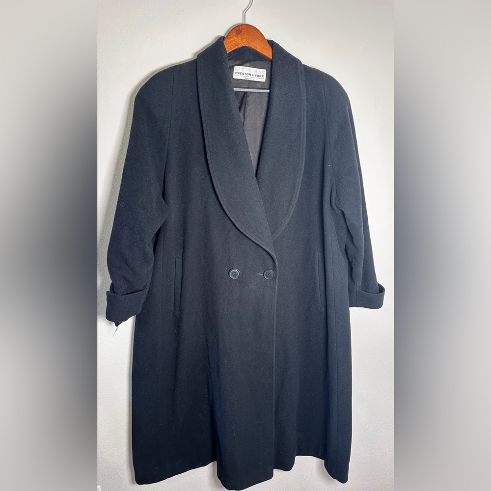 Dillards 100% wool double breasted black trench coat vintage and rare size 12